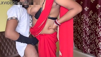 Indian Stunning Plus-Sized Woman Kamvali Bay