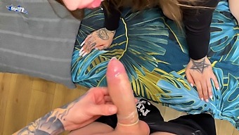 Tattooed Vixen Gets Taught Oral Skills By Stepbrother